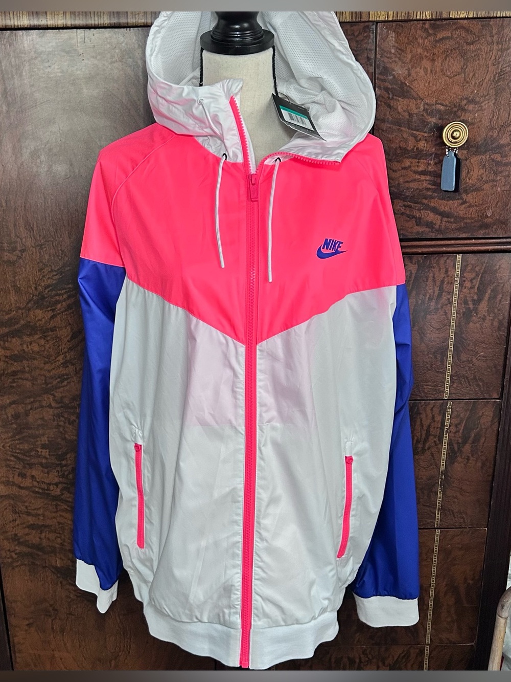 New Nike Windrunner Men’s XL Hooded Jacket White Hot Pink Royal Blue